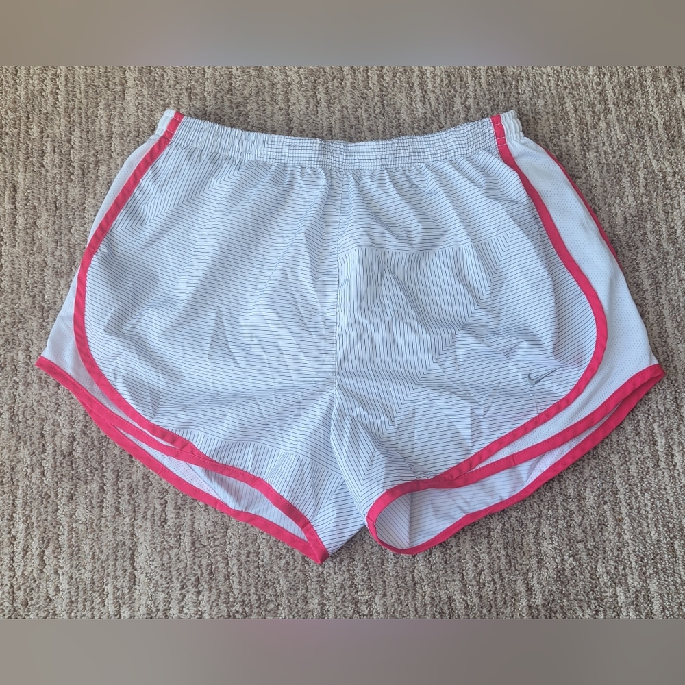NIKE ATHLETIC SHORTS with LINER DRI FIT GYM RUN WHITE PINK MEDIUM
